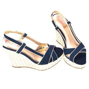 Lilly Pulitzer Wedge Navy Blue and Gold Straw 7.5